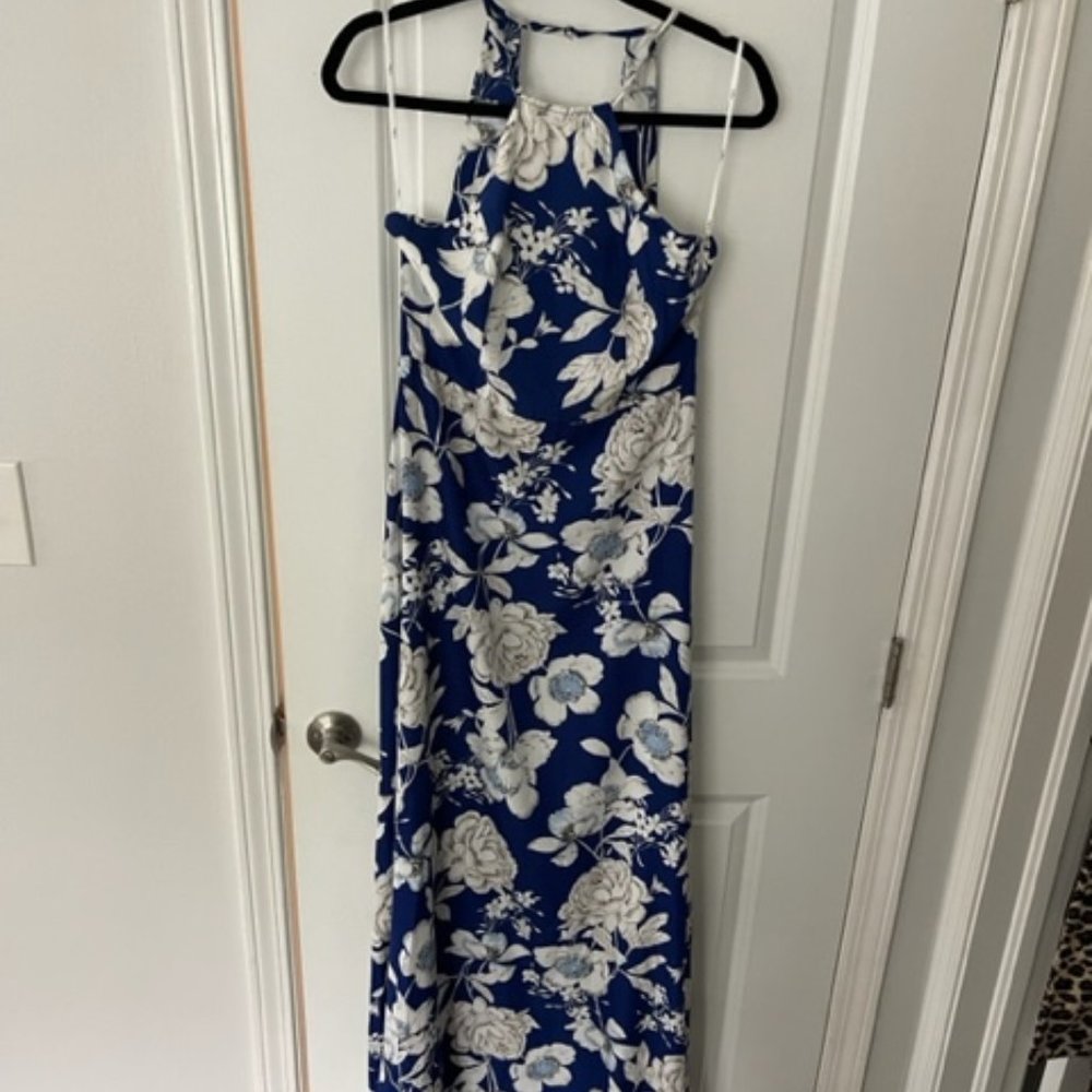Lulus size medium blue and white floral dress